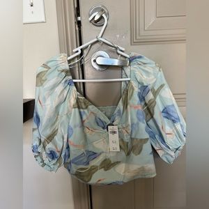Abercrombie size small tropical top